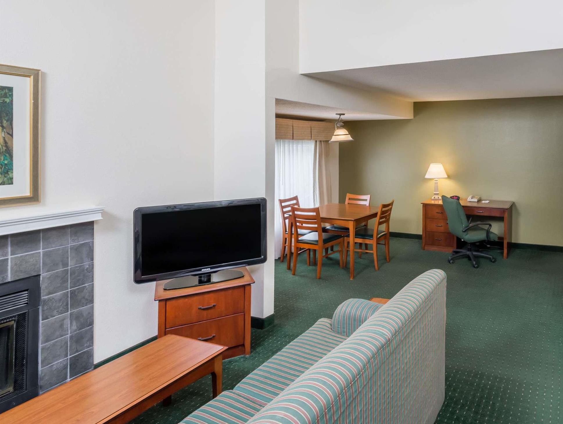 Best Western Fishkill Inn & Suites Eksteriør billede